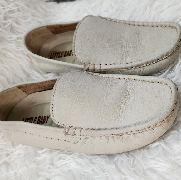 Boys Moccasins (Sz 33) light beige. All leather. Pre-owned. - Picture 4 of 8